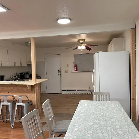 Alaska Backpacker Hostel-3